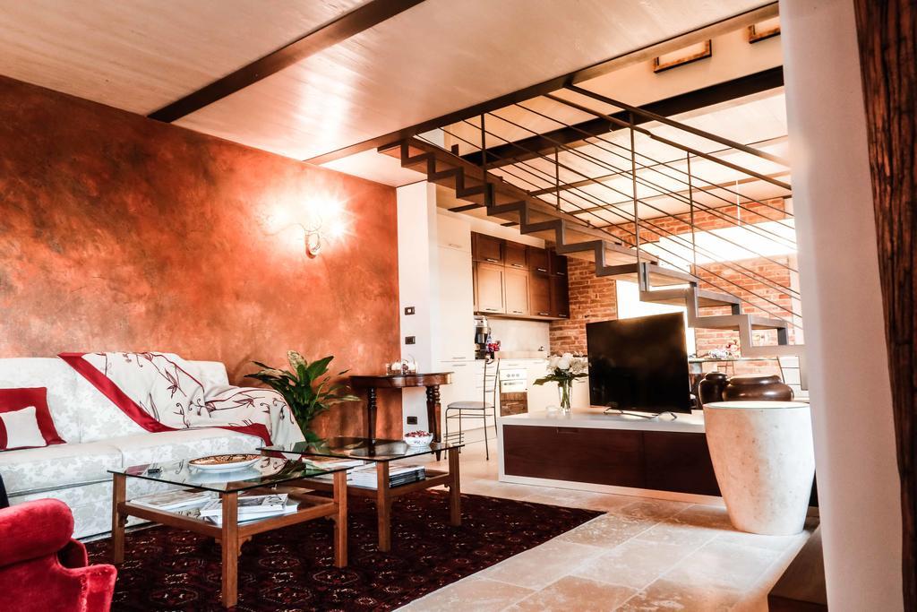 Bed and Breakfast Cascina Cortine Guarene Exterior foto