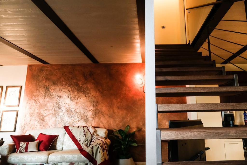 Bed and Breakfast Cascina Cortine Guarene Exterior foto