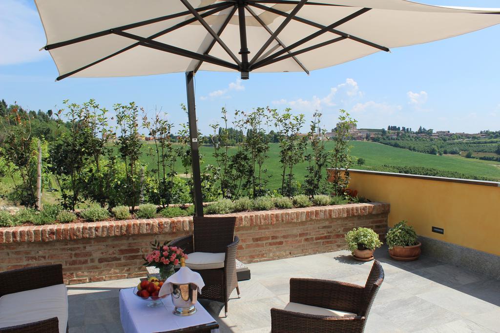 Bed and Breakfast Cascina Cortine Guarene Habitación foto