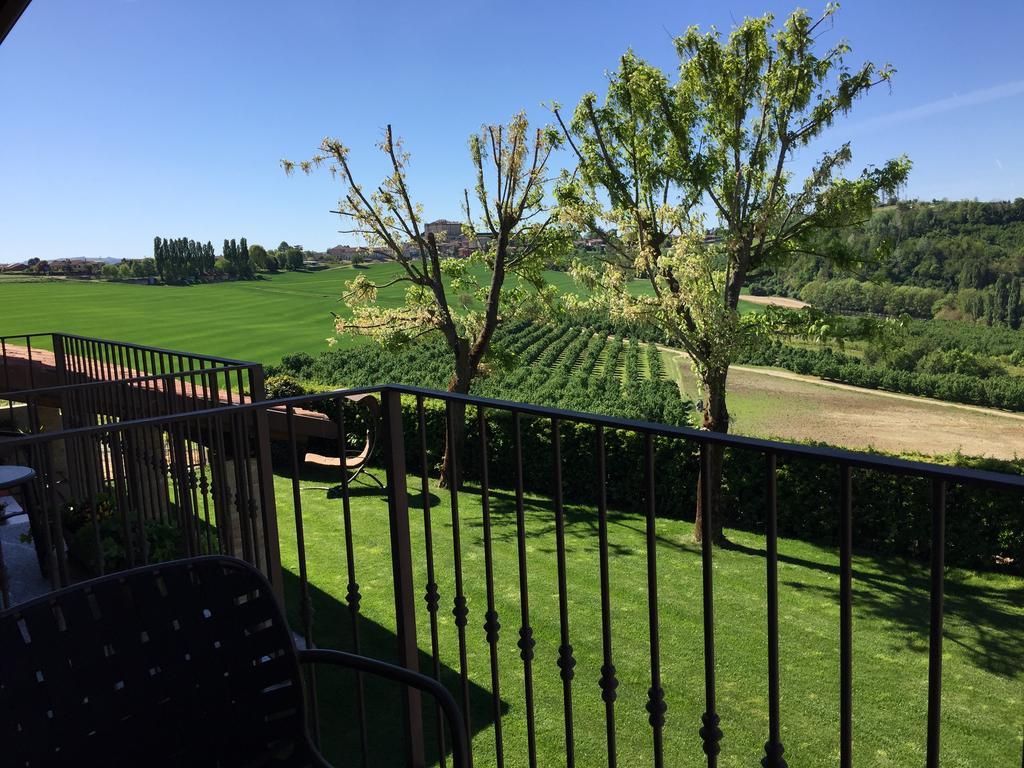 Bed and Breakfast Cascina Cortine Guarene Exterior foto