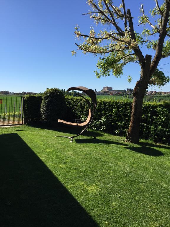 Bed and Breakfast Cascina Cortine Guarene Exterior foto